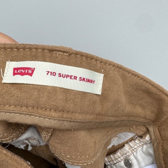 Levi’s 710 Super Skinny Faux Suede Tan Girl’s Pants Size 6 Years - Picture 13 of 14